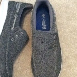Men's 8.5 cloth slip on shoes